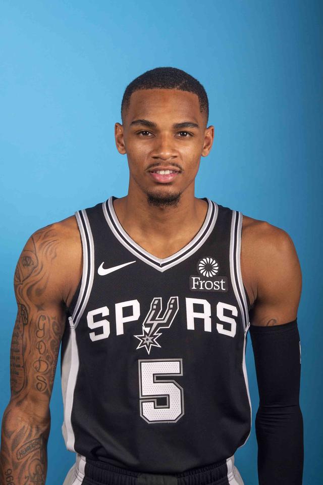 费尔明与巴 费尔明与巴